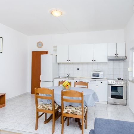 Apartments And Rooms Iva トロギール エクステリア 写真