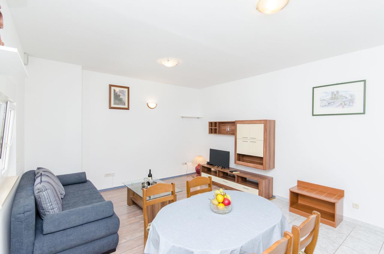Apartments And Rooms Iva トロギール エクステリア 写真
